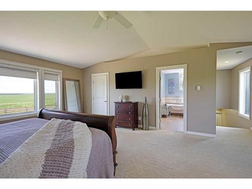 182048 Rge Rd 163, Rural Newell, County Of, AB - Indoor Photo Showing Bedroom