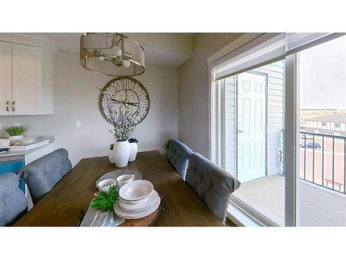 201-499 Meadow Lake Court East, Brooks, AB - Indoor Photo Showing Dining Room