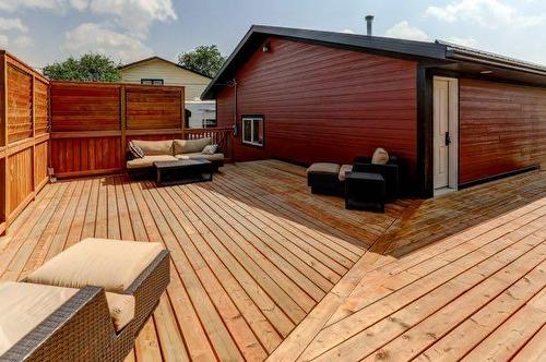 1014 Twin Hills Close, Drumheller, AB - Outdoor With Deck Patio Veranda With Exterior