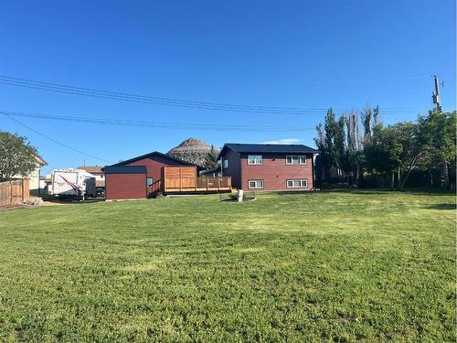 1014 Twin Hills Close, Drumheller, AB - Outdoor