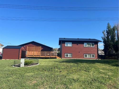 1014 Twin Hills Close, Drumheller, AB - Outdoor With Deck Patio Veranda With Exterior