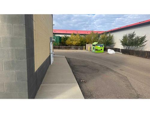 705 9 Highway South, Drumheller, AB 