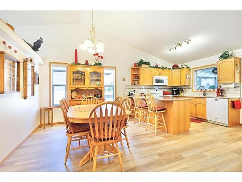 40 Upland Street, Brooks, AB - Indoor Photo Showing Dining Room