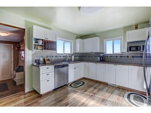 312031 Rr 19-2, Morrin, AB - Indoor Photo Showing Kitchen