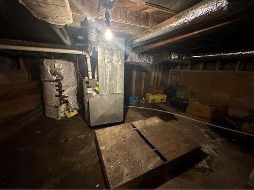 306 1 Street West, Hanna, AB - Indoor Photo Showing Basement