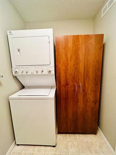 3 Byler Place, Oyen, AB - Indoor Photo Showing Laundry Room