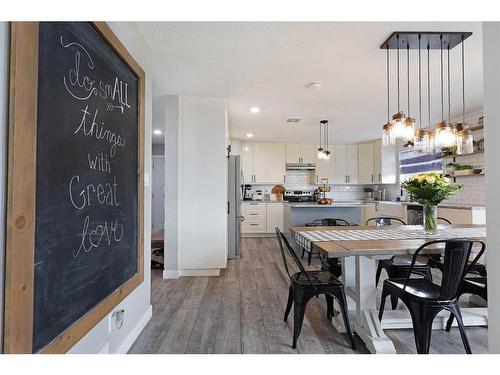 424 Gwen Avenue, Rosemary, AB - Indoor Photo Showing Dining Room