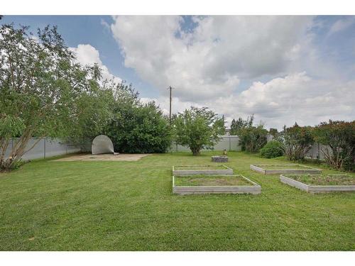 424 Gwen Avenue, Rosemary, AB - Outdoor