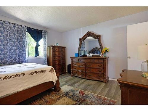 68 Chinook Way West, Brooks, AB - Indoor Photo Showing Bedroom