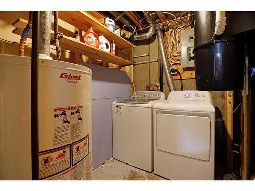 68 Chinook Way West, Brooks, AB - Indoor Photo Showing Laundry Room