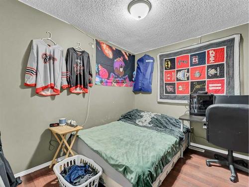 79 Wildrose Avenue West, Brooks, AB - Indoor Photo Showing Bedroom