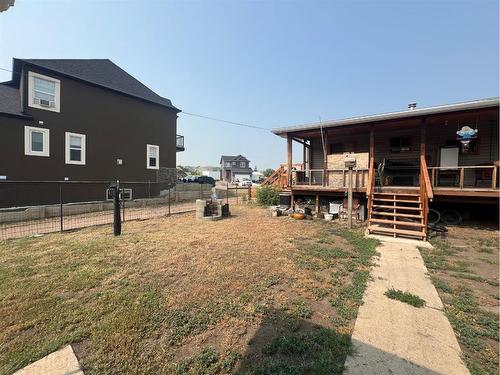 810 3 Street Sw, Drumheller, AB - Outdoor With Deck Patio Veranda