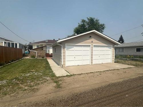 413 6 Avenue West, Hanna, AB - Outdoor