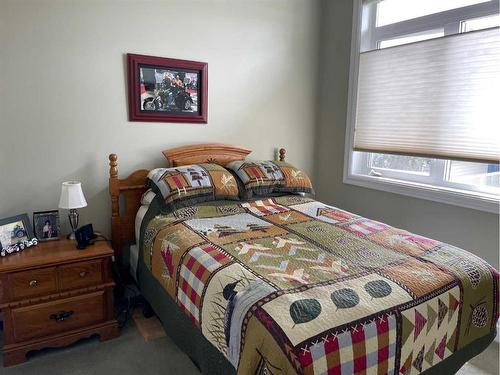 5037 Shannon Drive, Olds, AB - Indoor Photo Showing Bedroom