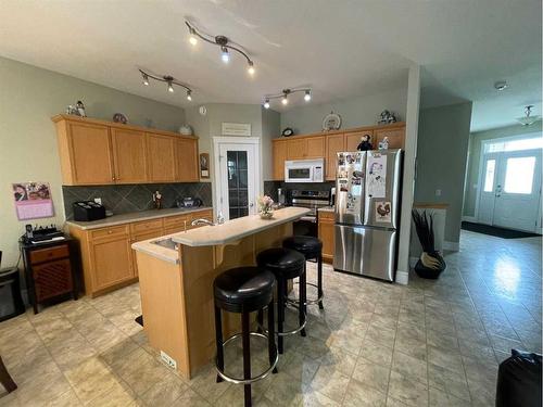 5037 Shannon Drive, Olds, AB - Indoor Photo Showing Kitchen