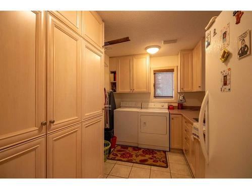 23 Range Road 62, Rural Mountain View County, AB - Indoor Photo Showing Laundry Room