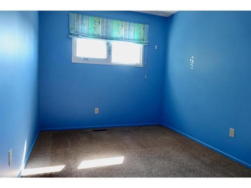 101 22 Street Nw, Drumheller, AB - Indoor Photo Showing Other Room