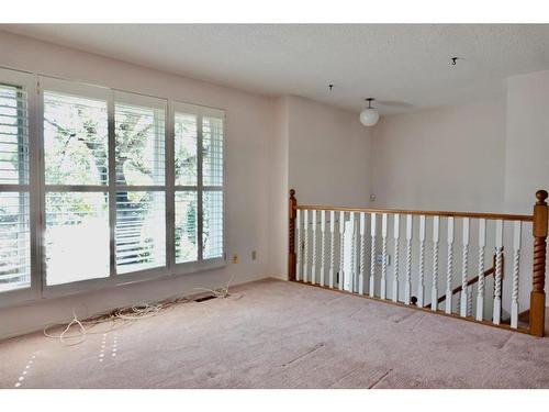 101 22 Street Nw, Drumheller, AB - Indoor Photo Showing Kitchen