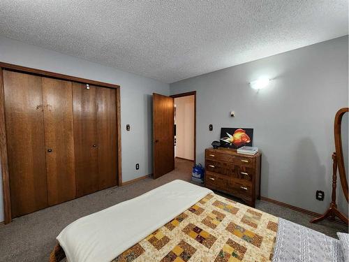 1422 Mccrimmon Drive, Carstairs, AB - Indoor Photo Showing Bedroom