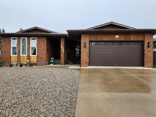 1422 Mccrimmon Drive, Carstairs, AB - Outdoor