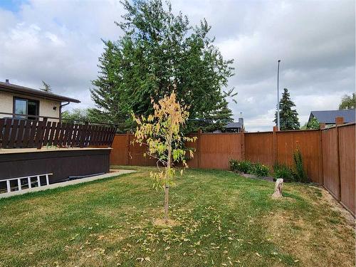 1422 Mccrimmon Drive, Carstairs, AB - Outdoor