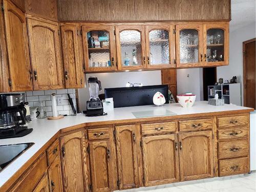 1422 Mccrimmon Drive, Carstairs, AB - Indoor Photo Showing Kitchen