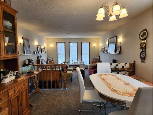 1422 Mccrimmon Drive, Carstairs, AB - Indoor Photo Showing Dining Room