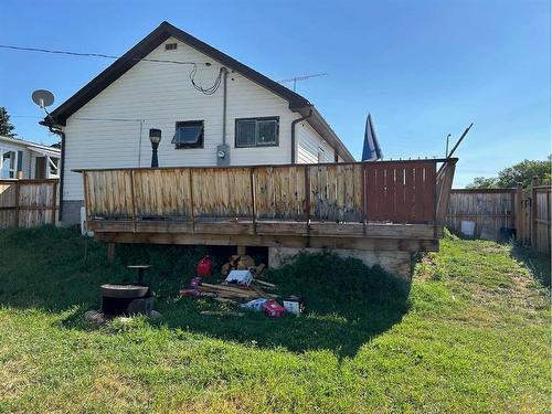 213 1 Avenue, Torrington, AB - Outdoor With Deck Patio Veranda