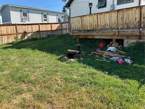 213 1 Avenue, Torrington, AB - Outdoor With Deck Patio Veranda