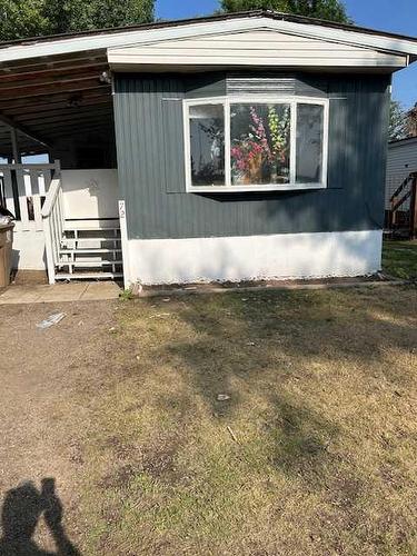 72 Greenbrook Mobile Village East, Brooks, AB 