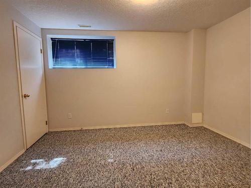 1269 23 Avenue, Didsbury, AB - Indoor Photo Showing Other Room