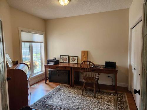 1269 23 Avenue, Didsbury, AB - Indoor Photo Showing Office