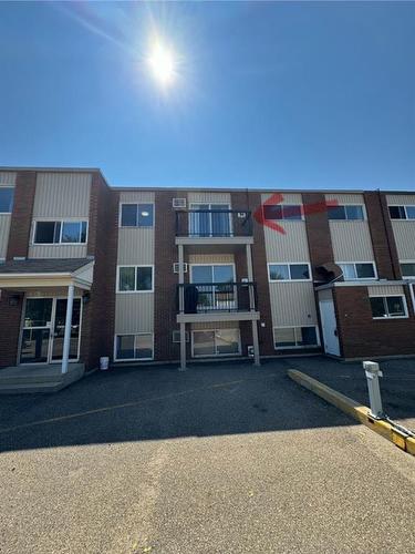 22-398 16 Street Ne, Medicine Hat, AB - Outdoor With Facade