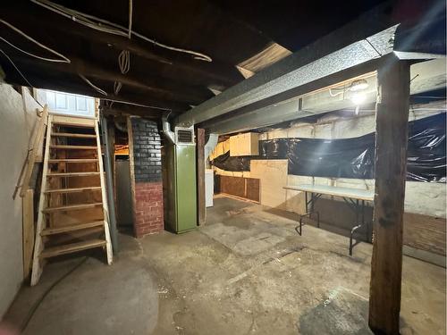 210 2 Street East, Drumheller, AB - Indoor Photo Showing Basement