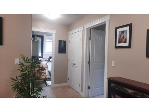 166 Railway Avenue, Drumheller, AB - Indoor Photo Showing Bedroom