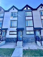 33 Evanscrest Park NW Calgary, AB T3P 0K4