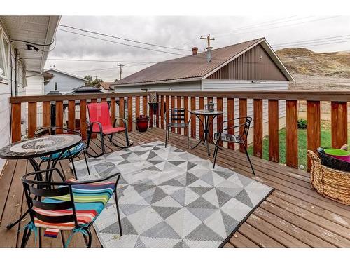 1430 4 Ave Nw, Drumheller, AB - Outdoor