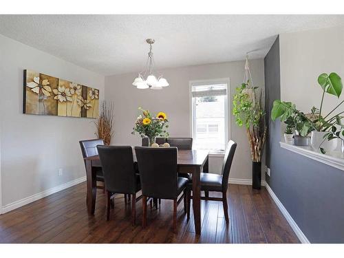 65 Parkland Way East, Brooks, AB - Indoor Photo Showing Dining Room