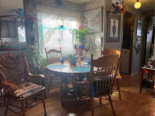 207 2 Avenue North, Morrin, AB - Indoor Photo Showing Dining Room