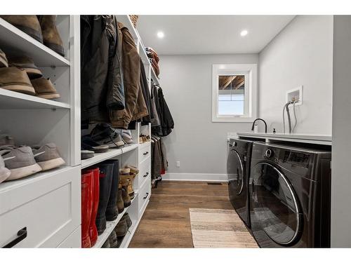 34446 Range Road 21, Rural Red Deer County, AB - Indoor Photo Showing Laundry Room