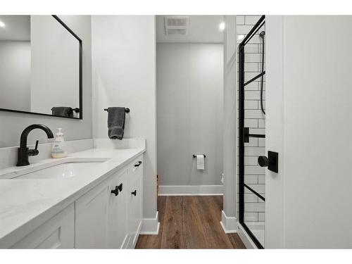 34446 Range Road 21, Rural Red Deer County, AB - Indoor Photo Showing Bathroom