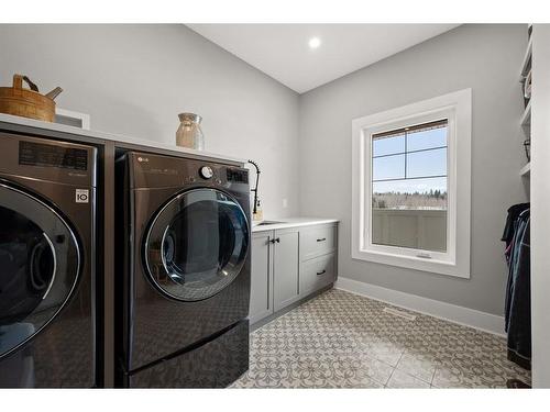 34446 Range Road 21, Rural Red Deer County, AB - Indoor Photo Showing Laundry Room