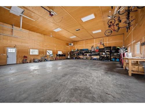 34446 Range Road 21, Rural Red Deer County, AB - Indoor Photo Showing Garage