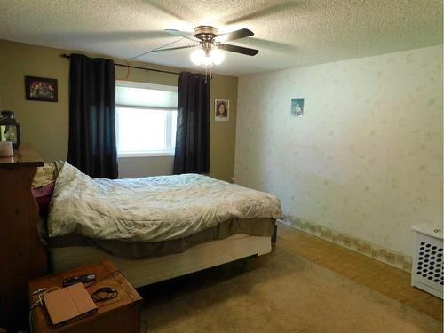 9 151025 Hwy 542, Rural Newell, County Of, AB - Indoor Photo Showing Bedroom