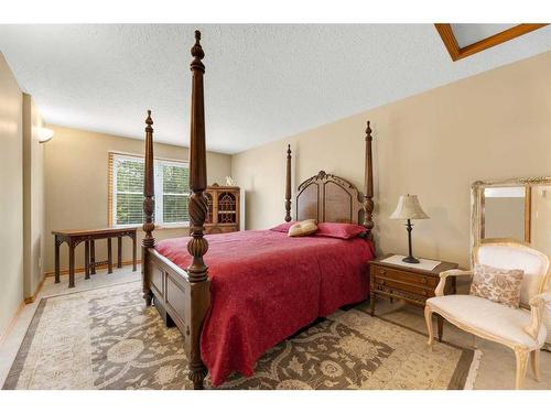 4737 49 Street, Olds, AB - Indoor Photo Showing Bedroom