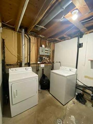 59 Lake Newell Crescent, Brooks, AB - Indoor Photo Showing Laundry Room