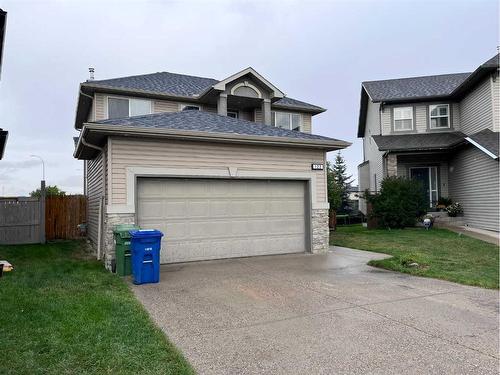 122 Coopers Bay Sw, Airdrie, AB - Outdoor