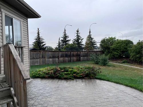 122 Coopers Bay Sw, Airdrie, AB - Outdoor