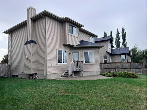 122 Coopers Bay Sw, Airdrie, AB - Outdoor