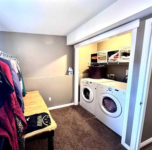 33 Sierra Drive, Olds, AB - Indoor Photo Showing Laundry Room